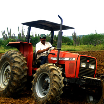 Tractor Rancho Buena Suerte